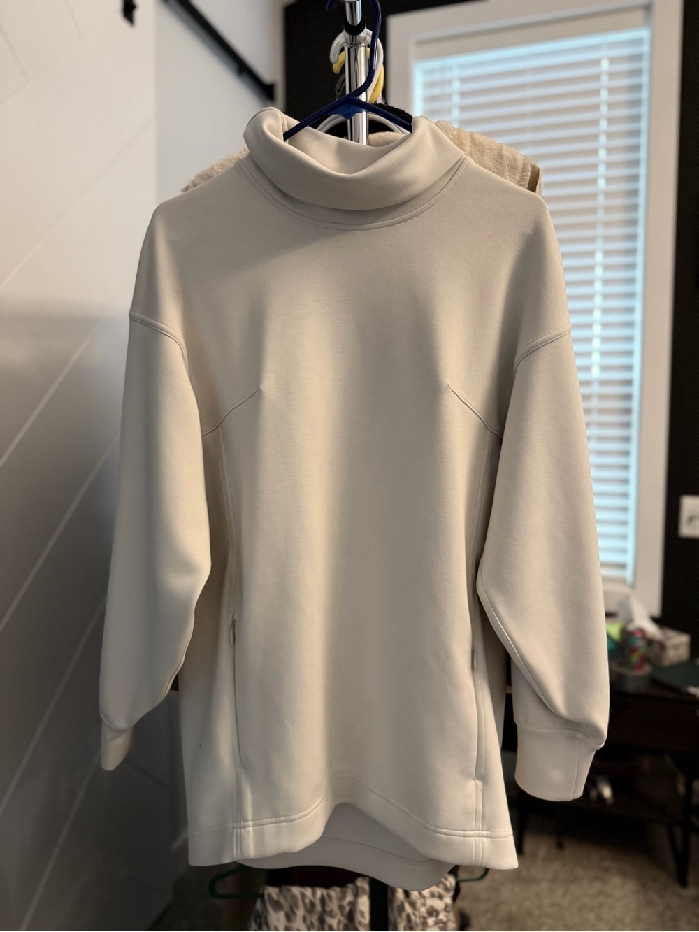 Lululemon | Cream Turtleneck Long Lounge Sweater | M (no dot)